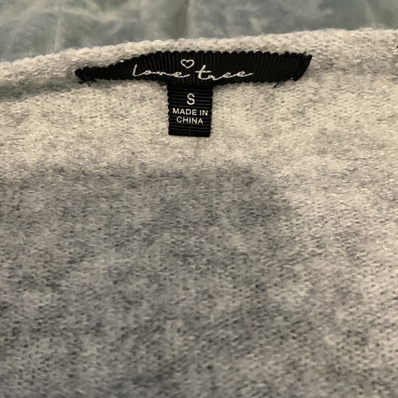 Size small sweater - Picture 2 of 3